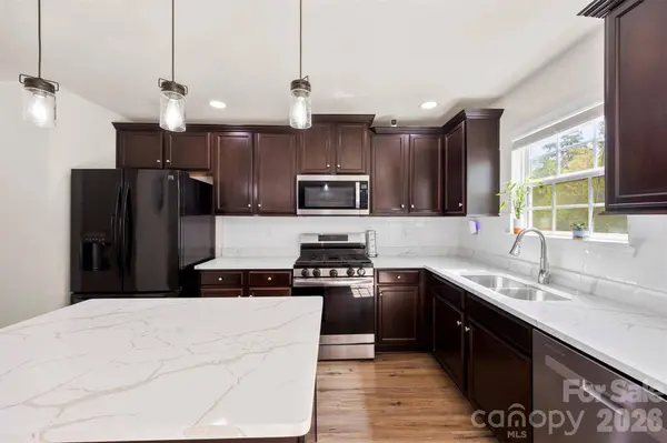 4715 Mcclure RD, Charlotte, NC 28216