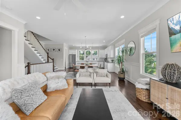 543 Greystone RD, Charlotte, NC 28209