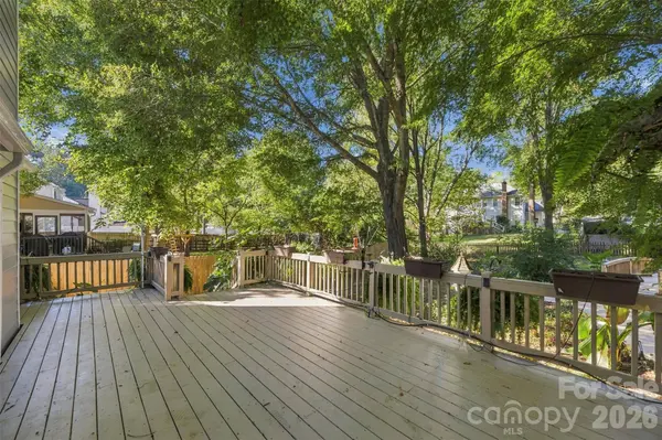 9014 Pickering Grove LN, Charlotte, NC 28216