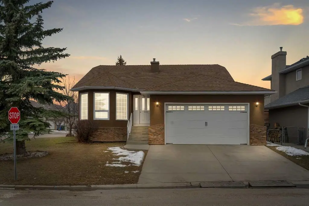 300 Lakeside Greens Cres, Chestermere, AB T1X 1C3