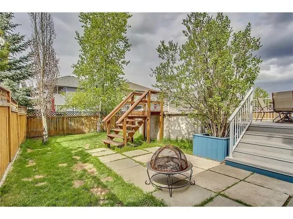 64 Bridlewood Gdns SW, Calgary, AB T2Y 3X6