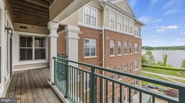 440 BELMONT BAY DR #302, Woodbridge, VA 22191