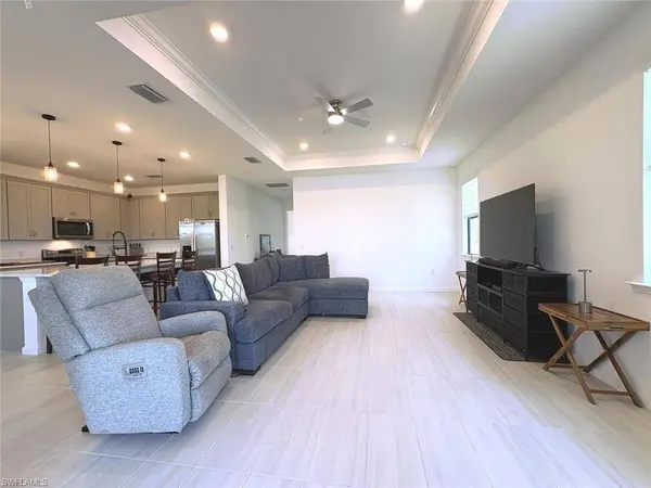 3776 Passion Vine DR #1, Alva, FL 33920