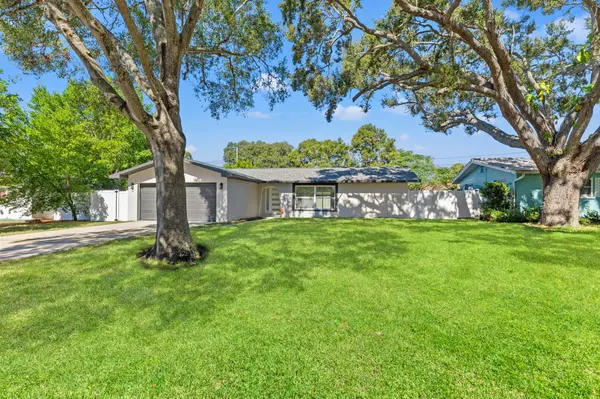 1420 Citrus St, Clearwater, FL 33756-2331