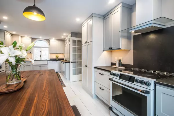 160 Spruce Knob RD, Middletown Springs, VT 05757