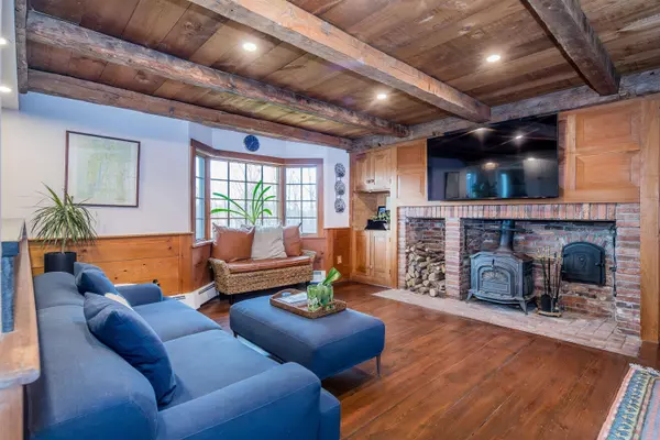 160 Spruce Knob RD, Middletown Springs, VT 05757