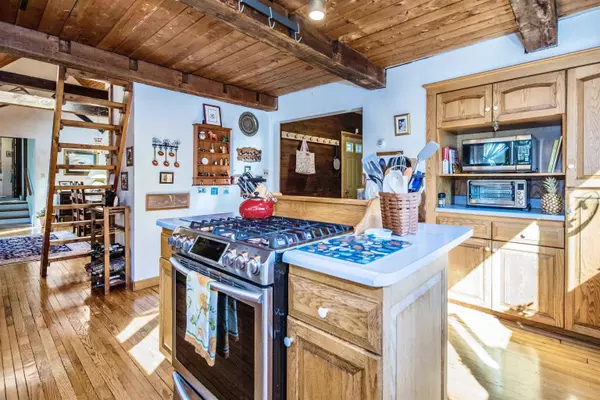 1975 Birch Hill RD, Brandon, VT 05733