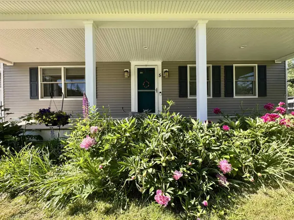 5 Tuttle Meadow DR, Rutland City, VT 05701