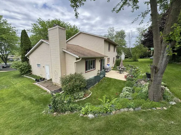 3702 Spring Hill Court, Middleton, WI 53562