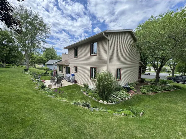 3702 Spring Hill Court, Middleton, WI 53562
