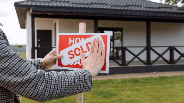 Real estate home selling