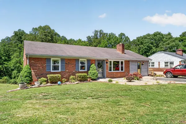 201 Westbriar PL, Madison Heights, VA 24572
