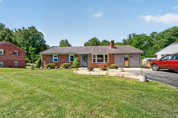 201 Westbriar PL, Madison Heights, VA 24572