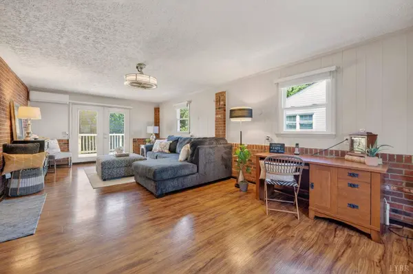 201 Westbriar PL, Madison Heights, VA 24572
