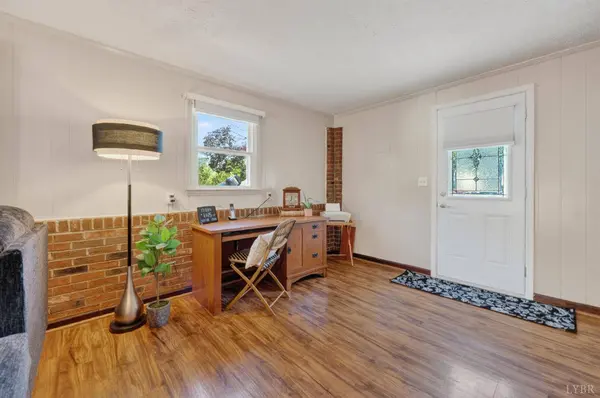 201 Westbriar PL, Madison Heights, VA 24572