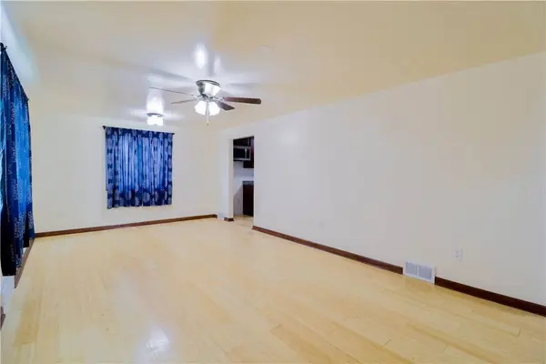 1282 Cook School Rd, Bridgeville, PA 15017