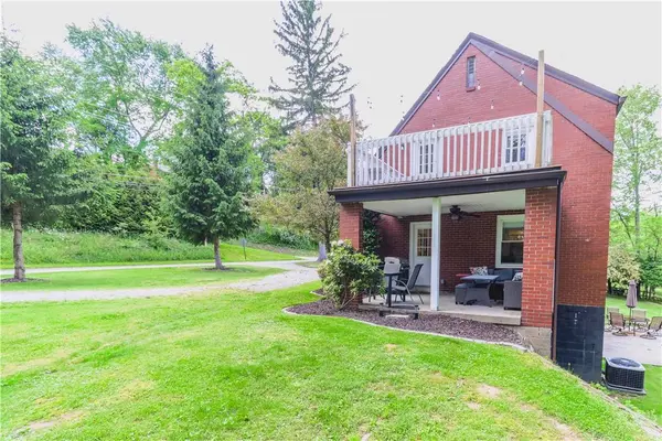 5125 Curry Rd, Baldwin Boro, PA 15236