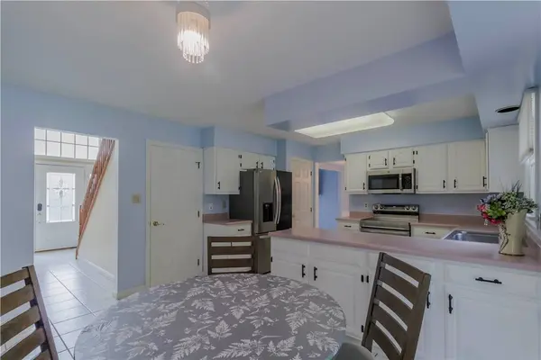 225 William Dr, North Strabane, PA 15317