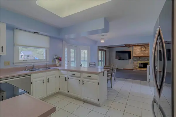 225 William Dr, North Strabane, PA 15317