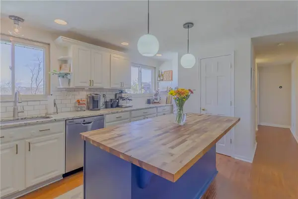 739 Linda Dr, Brookline, PA 15226