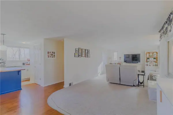 739 Linda Dr, Brookline, PA 15226
