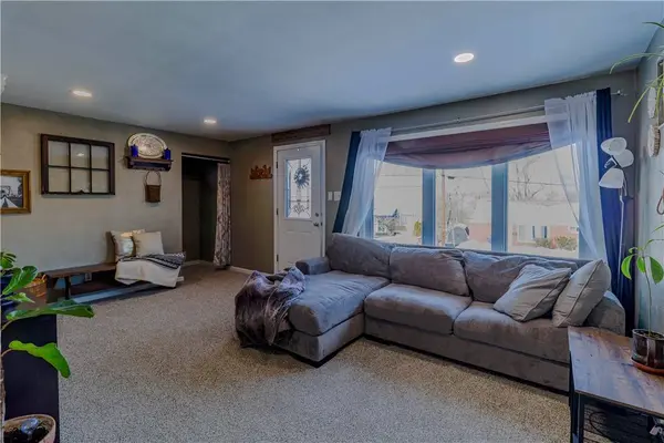 475 Ridgemont Dr, Banksville/westwood, PA 15220