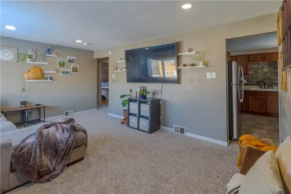 475 Ridgemont Dr, Banksville/westwood, PA 15220