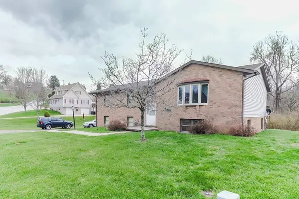 130 Spruce Dr, Wheeling, WV 26003