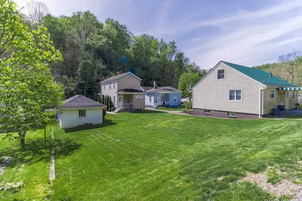 135 Roosevelt Ave, Benwood, WV 26031