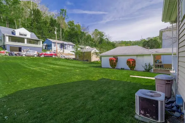 135 Roosevelt Ave, Benwood, WV 26031