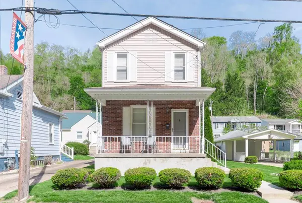 135 Roosevelt Ave, Benwood, WV 26031