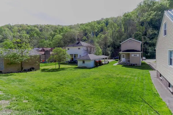 135 Roosevelt Ave, Benwood, WV 26031