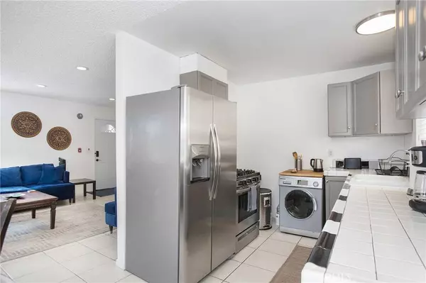 140 Avenida Algodon #B, San Clemente, CA 92672