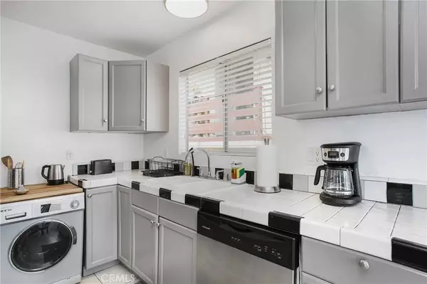 140 Avenida Algodon #B, San Clemente, CA 92672