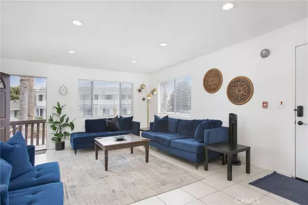 140 Avenida Algodon #B, San Clemente, CA 92672