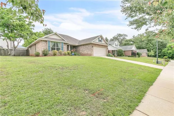 21792 Eastbrook ST, Fairhope, AL 36532