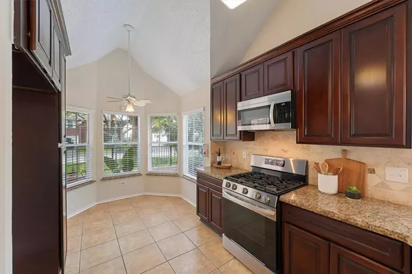 11711 Meadowchase DR, Houston, TX 77065