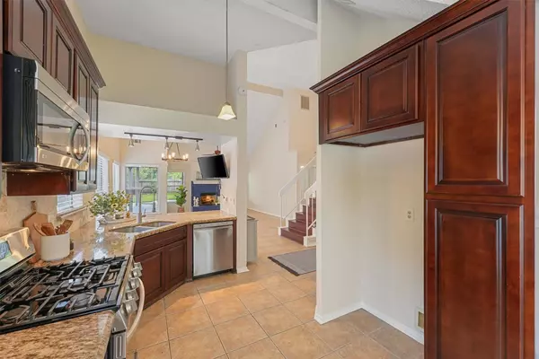 11711 Meadowchase DR, Houston, TX 77065