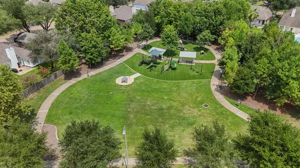 11711 Meadowchase DR, Houston, TX 77065