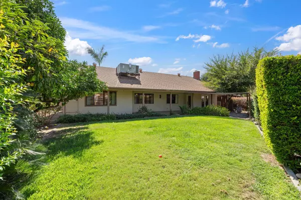 1494 Atkins Way, Porterville, CA 93257