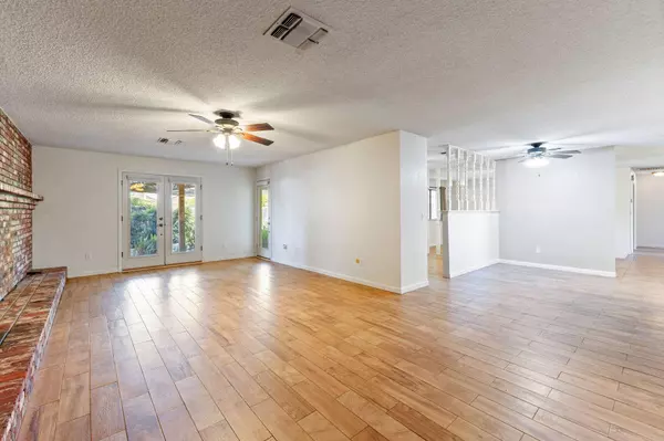 1494 Atkins Way, Porterville, CA 93257