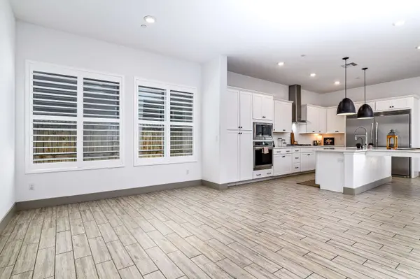 3707 N Santa Fe Street, Visalia, CA 93291