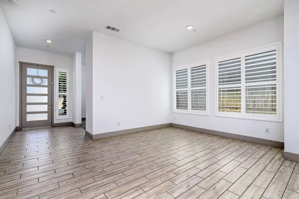 3707 N Santa Fe Street, Visalia, CA 93291
