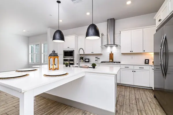 3707 N Santa Fe Street, Visalia, CA 93291