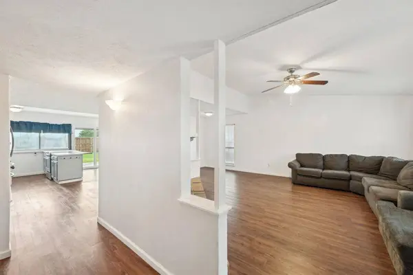 5552 Squires Drive, The Colony, TX 75056