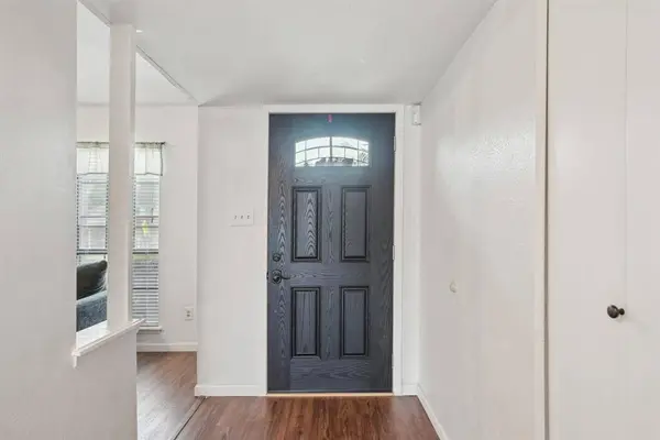 5552 Squires Drive, The Colony, TX 75056