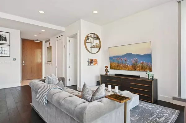 3130 N Harwood Street #705, Dallas, TX 75201