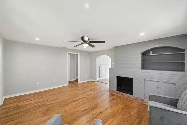 608 W High Street, Terrell, TX 75160