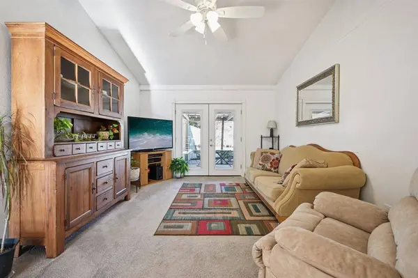 1021 Pleasant Valley Road, Garland, TX 75040