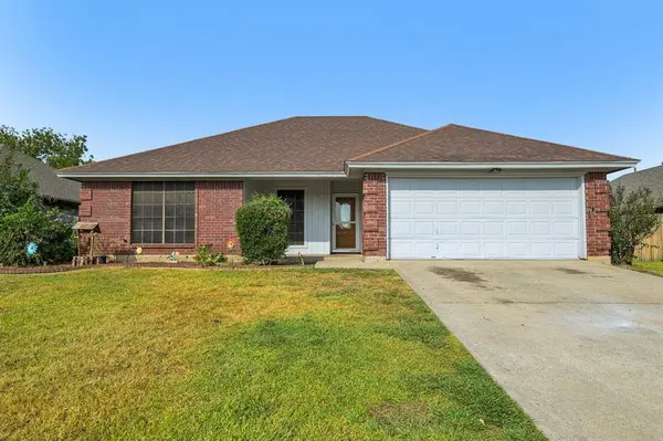 609 Ruth Drive, Kennedale, TX 76060